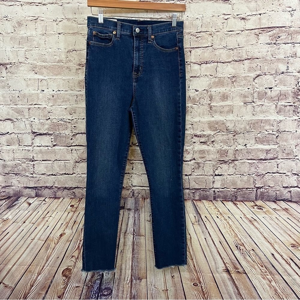 Gap High Rise Medium Wash Raw Hem Denim Jeans